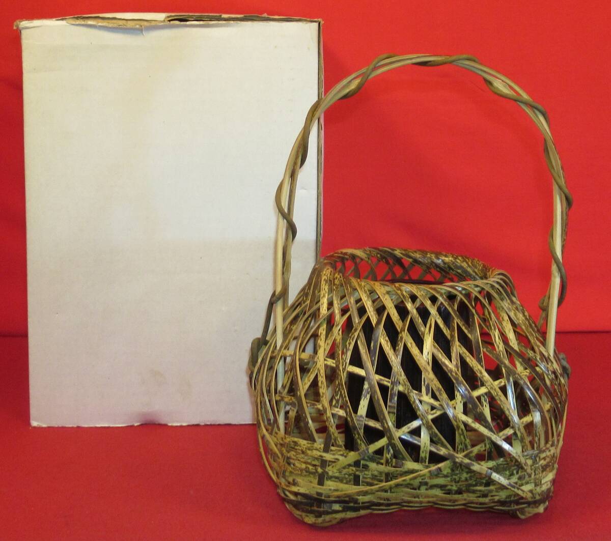 茶道具『虎斑竹 宗全籠 未使用 竹編花籠 花器 竹おとし付 紙箱 検) 華道具 煎茶道具 竹細工 生花 花入れ 竹編み 竹籠拍卖