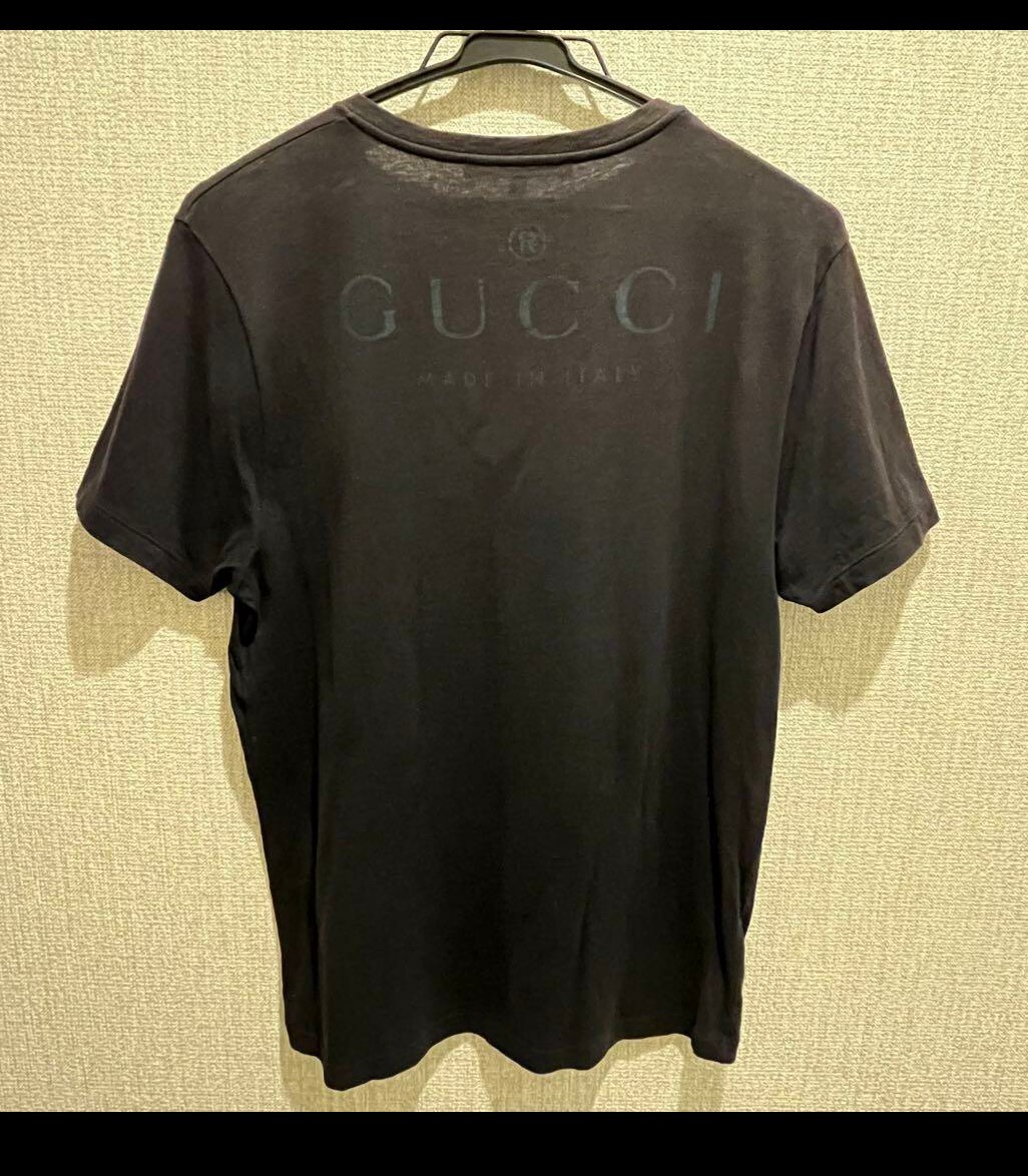 gucci Tシャツ 古着(断捨離)バックプリント 背中に文字 M程度 v字ネック系拍卖