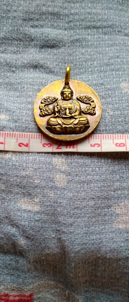 ペンダントトップ 仏像 金色 仏 ゴールド【断捨離】拍卖