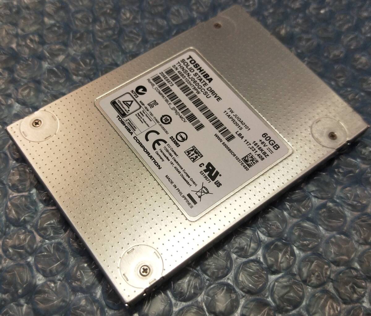 【中古パーツ】2.5 SATA SSD 1台 正常 TOSHIBA THNSNJ060GCSU 60GB 使用時間46705H■SSD3087拍卖