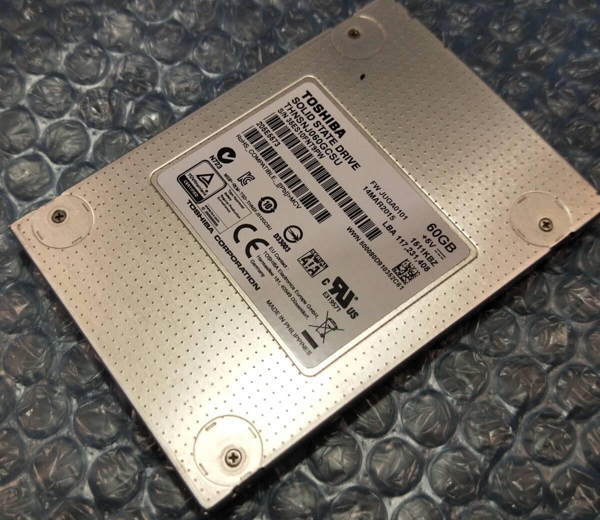 【中古パーツ】2.5 SATA SSD 1台 正常 TOSHIBA HNSNJ060GCSU 60GB 使用時間32884H■SSD3019拍卖
