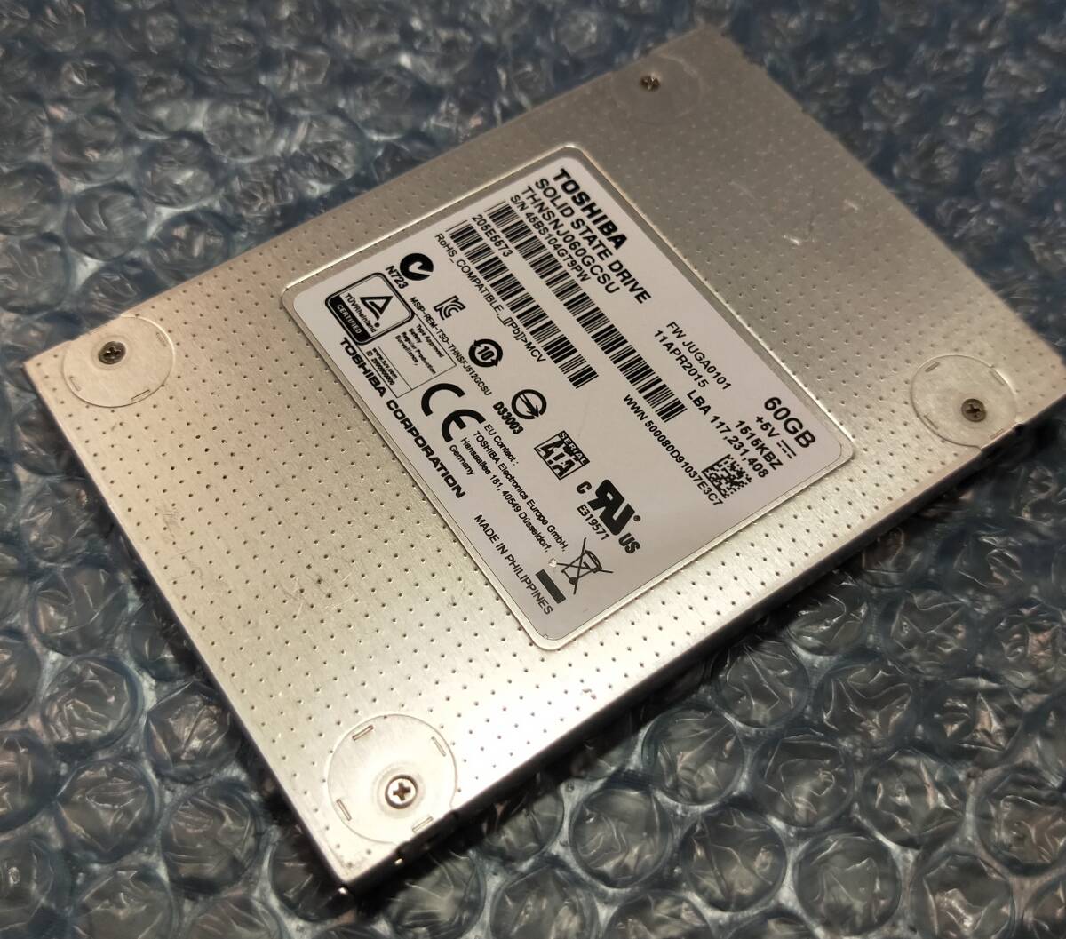【中古パーツ】2.5 SATA SSD 1台 正常 TOSHIBA HNSNJ060GCSU 60GB 使用時間340046H■SSD3031拍卖