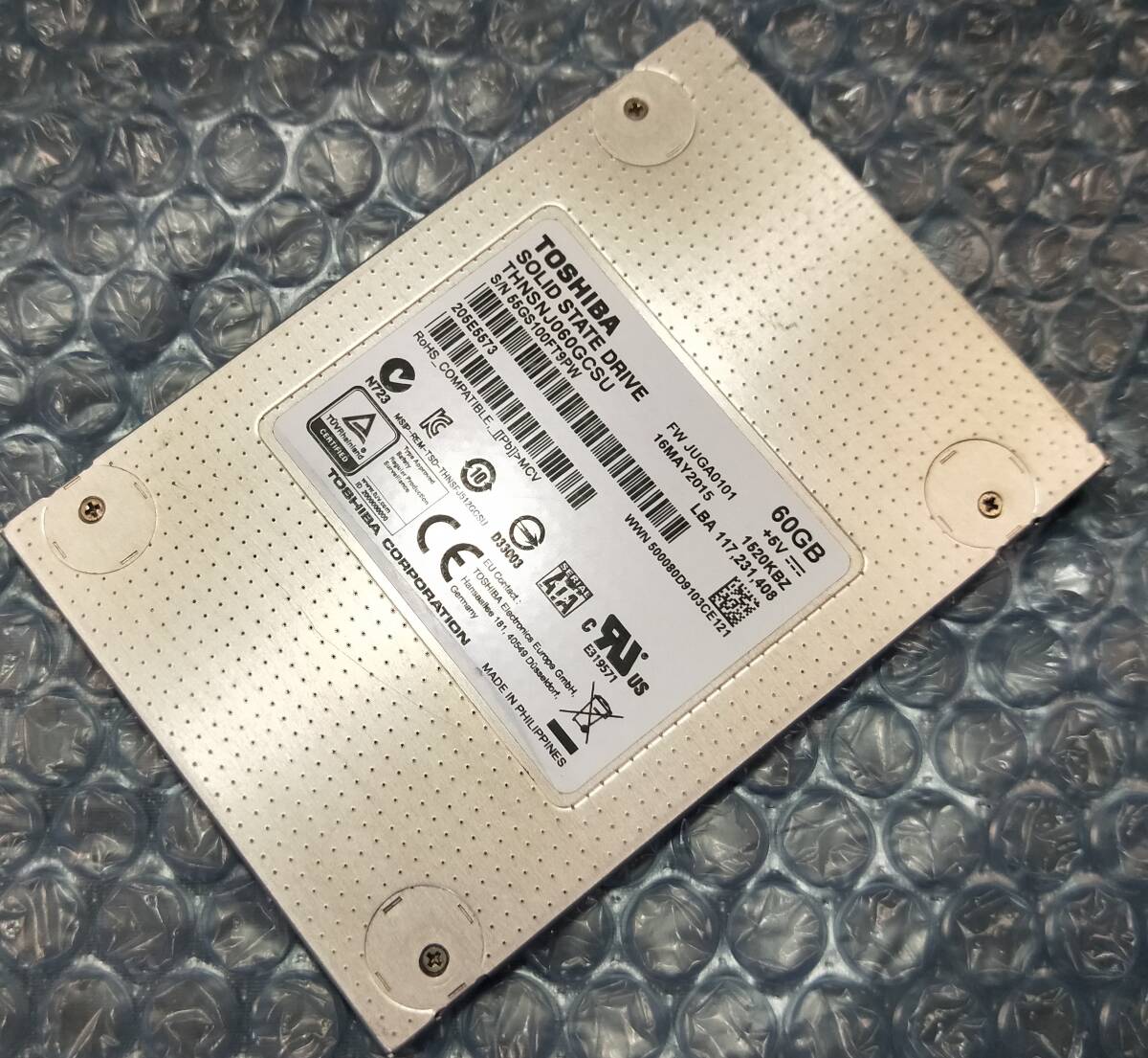 【中古パーツ】2.5 SATA SSD 1台 正常 TOSHIBA HNSNJ060GCSU 60GB 使用時間32590H■SSD3001拍卖