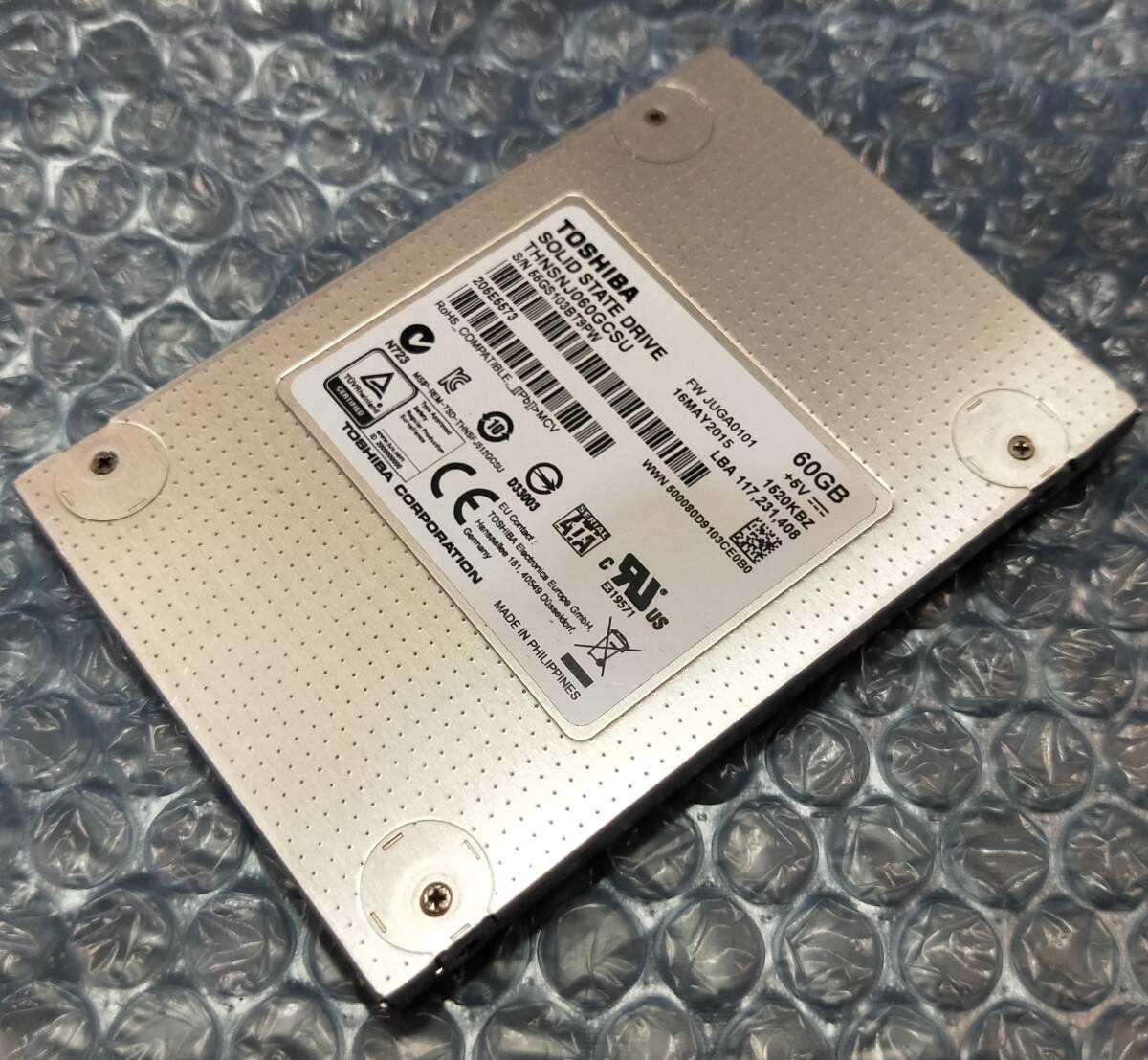 【中古パーツ】2.5 SATA SSD 1台 正常 TOSHIBA THNSNJ060GCSU 60GB 使用時間26357H■SSD3152拍卖