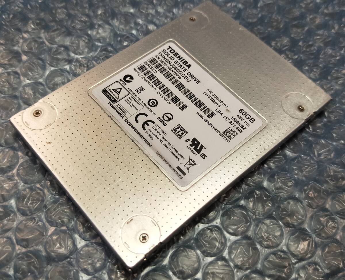 【中古パーツ】2.5 SATA SSD 1台 正常 TOSHIBA THNSNJ060GCSU 60GB 使用時間45121H■SSD3043拍卖