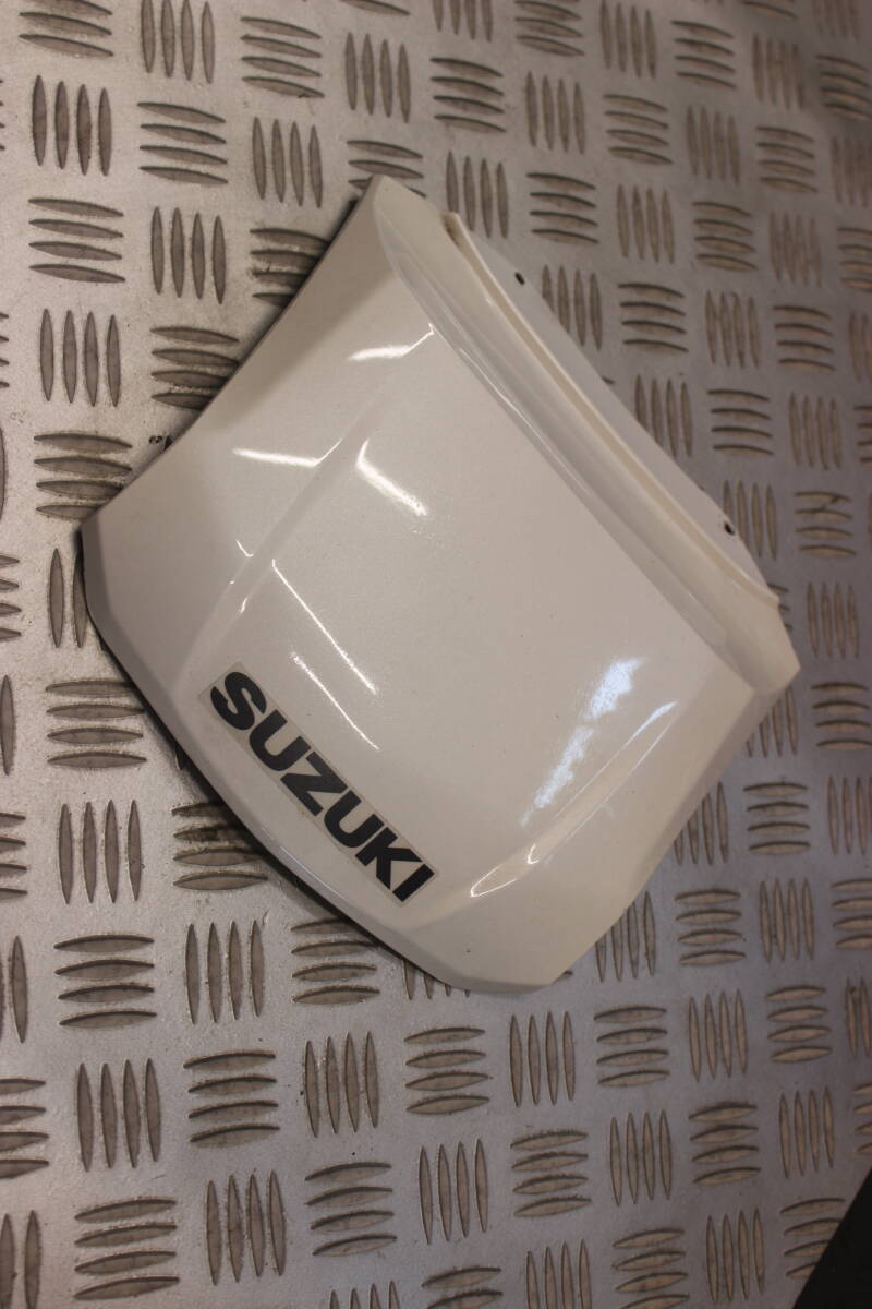 は アドレス125 DT11A-109xxx純正 リアセンターカウル 2500㎞拍卖