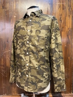 L276 メンズ シャツ GLOBALWORK グローバルワーク 長袖 迷彩 カモフラージュ 柄 カーキ ミリタリー 細身 スリム / M 全国一律送料520円拍卖