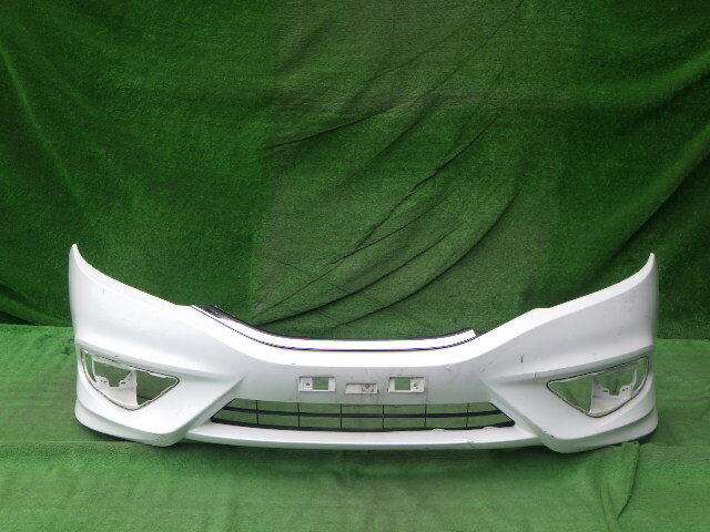 FR4 FR5 ジェイド 前期 純正フロントバンパーロアグリル付き 白 パール 71101-T4R-0000拍卖