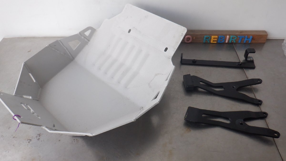 CRF1000アフリカツイン/’16~’19☆アウトバックモーターテック☆ラージスキットプレート☆アンダーガード拍卖