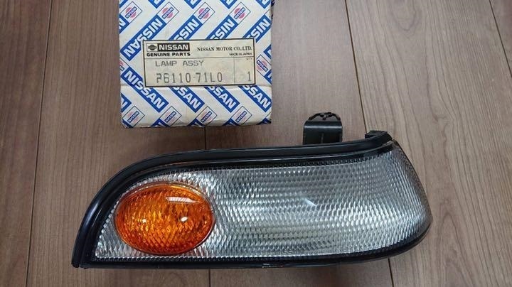 【新品】日産 純正 A31 セフィーロ コーナーレンズ コーナーランプ ウインカーレンズ ウィンカー ASSY ソケット付き 右 運転席側 CA/LA31拍卖