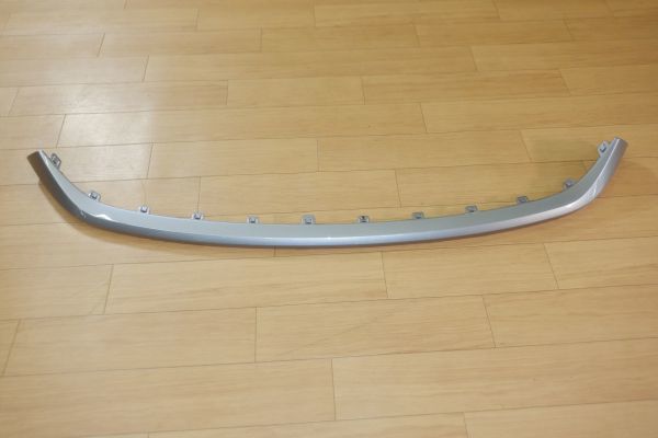 47★NGX10★NGX50★ZYX11★C-HR★CHR★後期★★フロントバンパーロアガーニッシュ★★52112-10070★シルバー★新車外し★迅速発送★拍卖