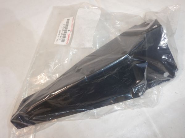 KGD47c19★ARS210★AWS210★AWS211★GRS210★GRS211★GRS214★クラウン★★リアバンパーサイドシール★★52591-30040★未使用品★迅速発送拍卖