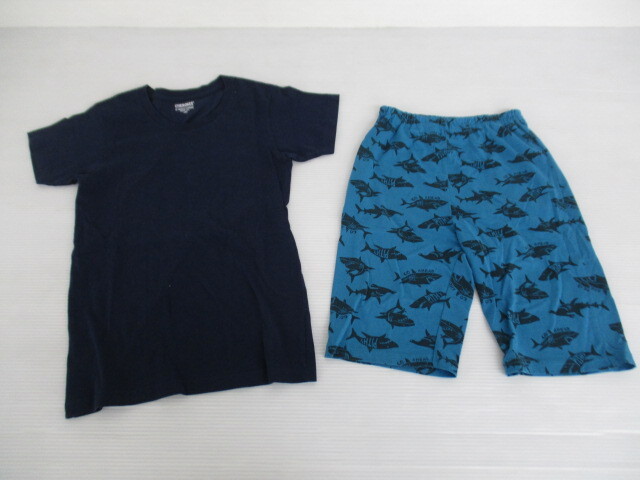 【お買得】★男の子夏用部屋着140サイズ上下セット★①半袖Tシャツ/ネイビー/西松屋 ②ズボン/青系/サメ柄拍卖