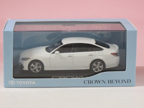 68743■1/30 トヨタ クラウン CROWN  ホワイトパールクリスタルシャイン拍卖