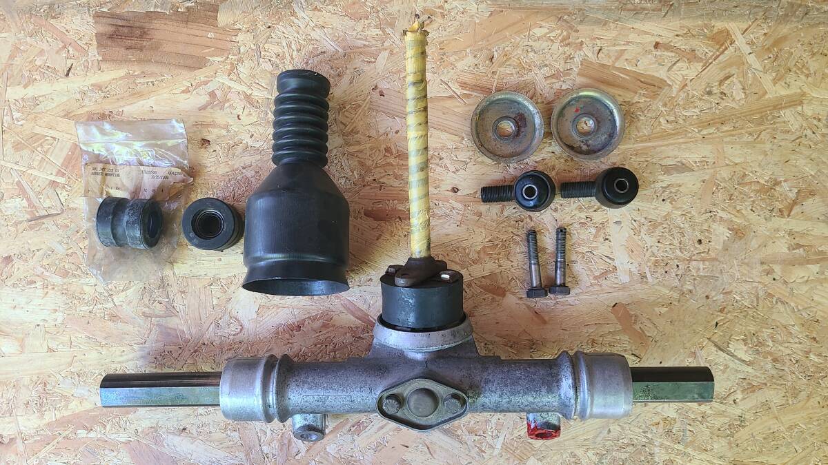 ポルシェ911 ナローポルシェ ステアリングギアボックス オーバーホール済み中古ストック品拍卖