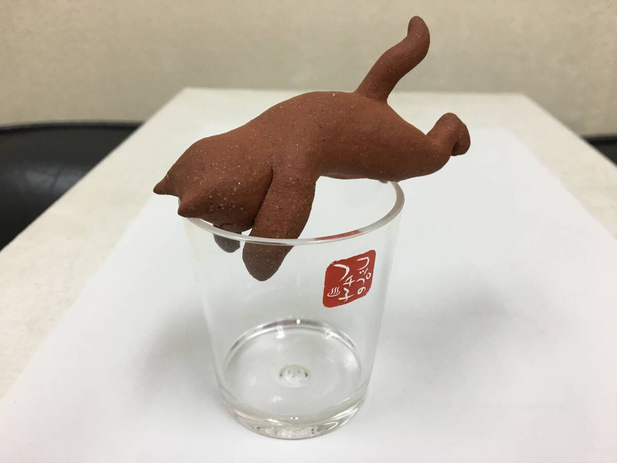 ★手作り★「素焼き猫」コップのフチ子風猫 ねこ ネコ 置物 オブジェ インテリア ディスプレイ(昭和レトロA保管)拍卖