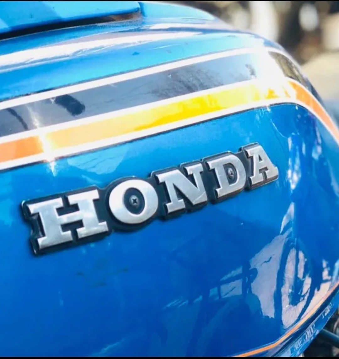 PAYPAY HONDAホークCB250T CB400TホークⅡタンクエンブレム用ビスヤカンタンク 角タンク拍卖