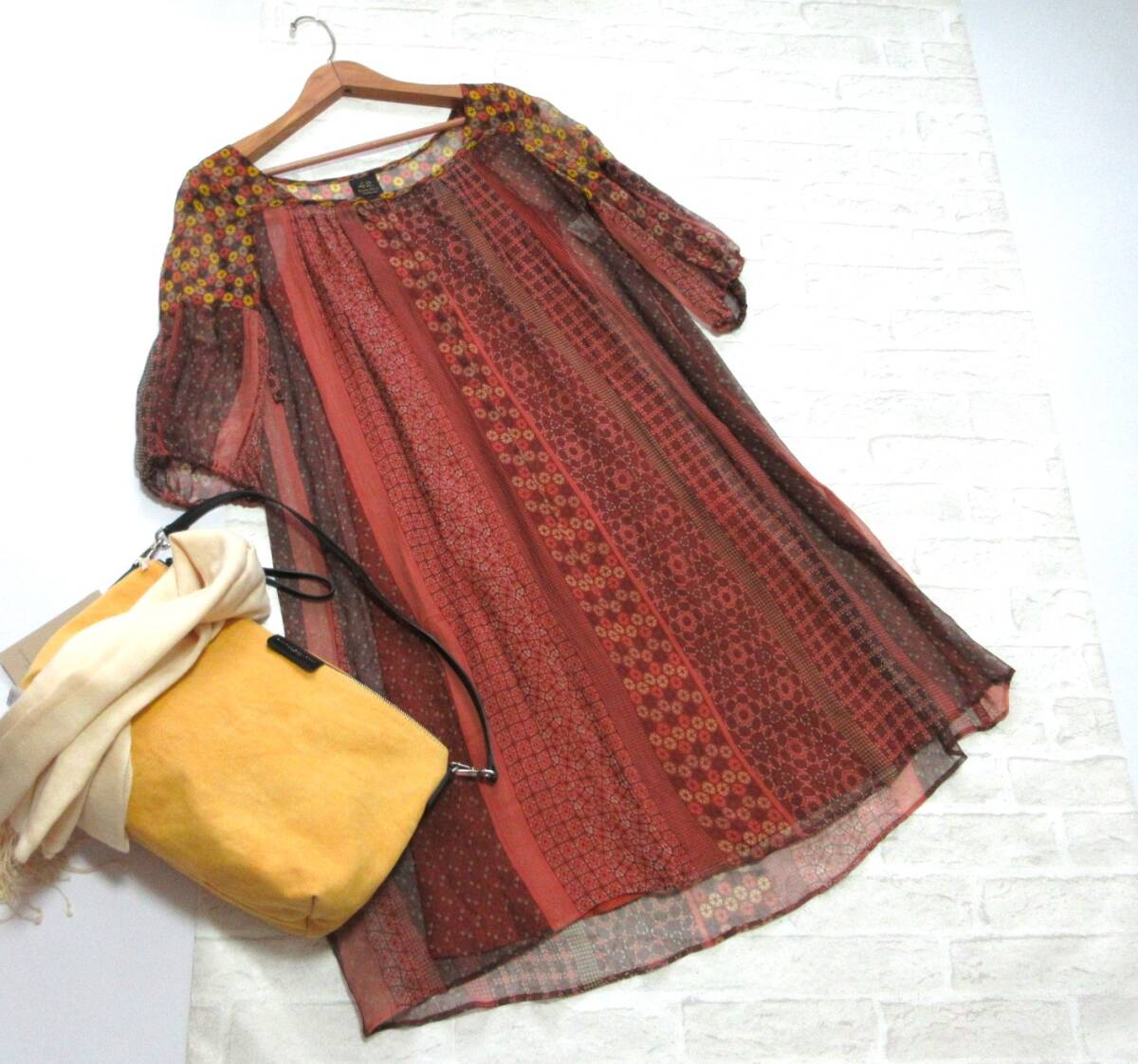 美品 送料込み TOMORROWLAND トゥモローランド ブラウン 和柄 花柄 楊柳 シルク ワンピース ( 日本製 柄 絹100% プルオーバー ワンピ )拍卖