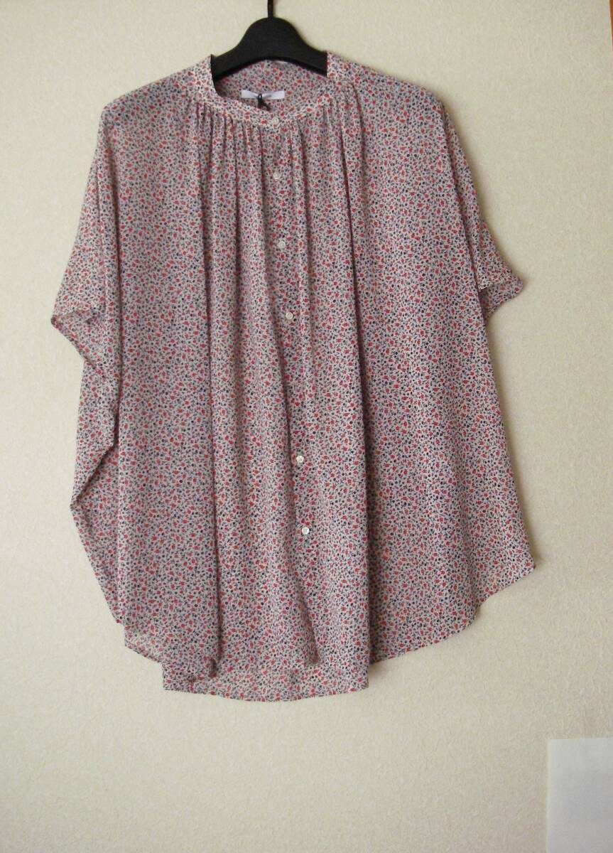 新品 マノン manon ブラウス   16500円拍卖