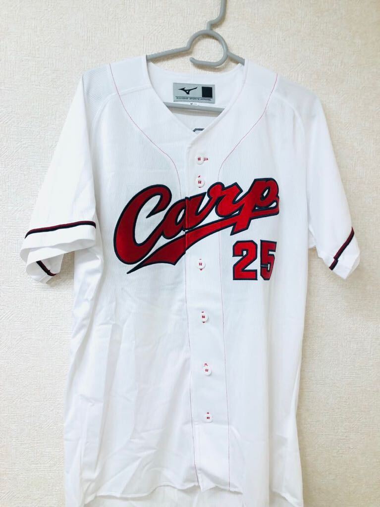 広島東洋カープ ハイクオリティユニフォーム Mサイズ 新井貴浩拍卖