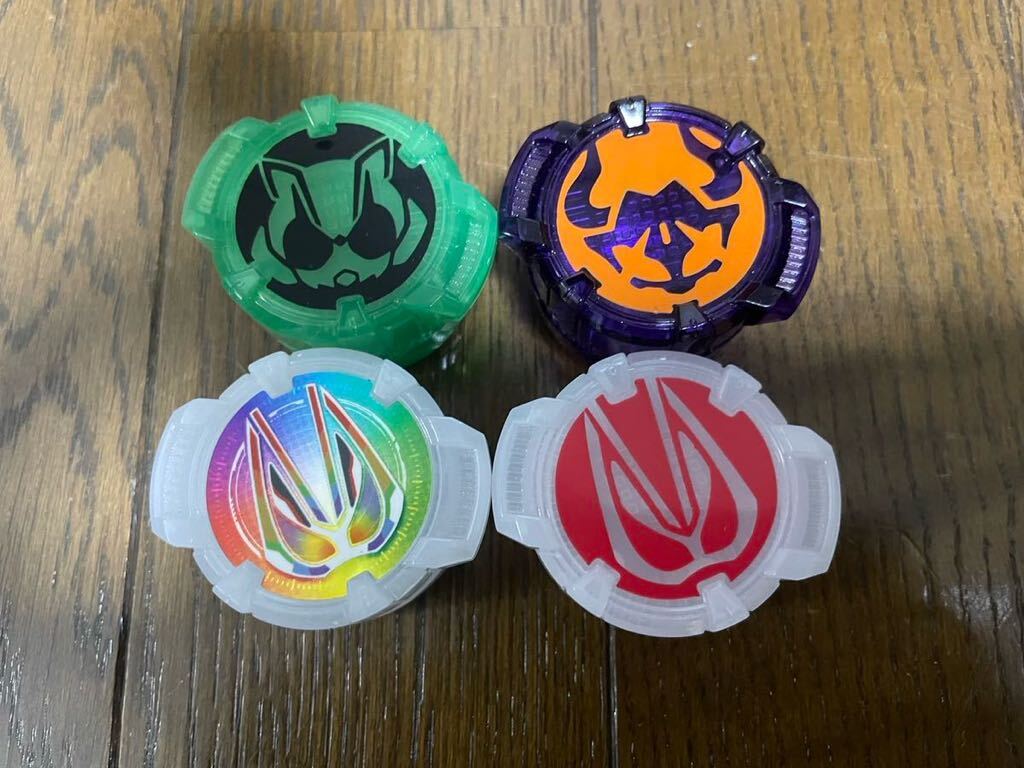 仮面ライダーギーツ DXデザイアドライバー コアIDセット タイクーンコアID ギーツコアIDワンネスコアID バッファコアID拍卖