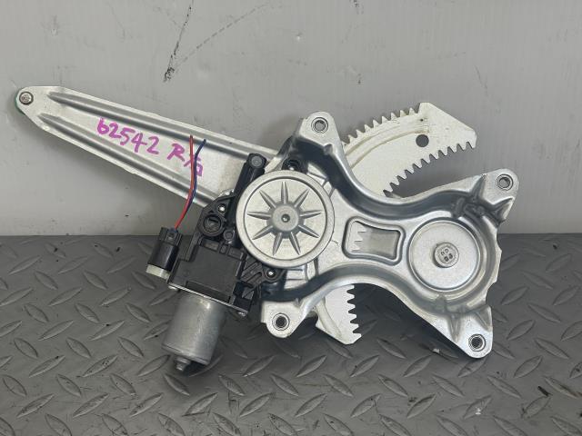 パッソ 5BA-M700A 右 リア ドア レギュレター モーター 85720-B2110拍卖