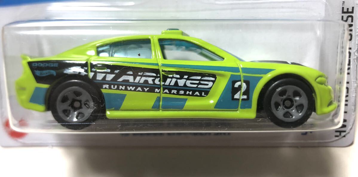 日本未発売 USDMカード 2015 Dodge Charger HEMI Hellcat SRT Air Port Runway Marshal Staff Car ダッジ チャージャー ヘミ ヘルキャット拍卖