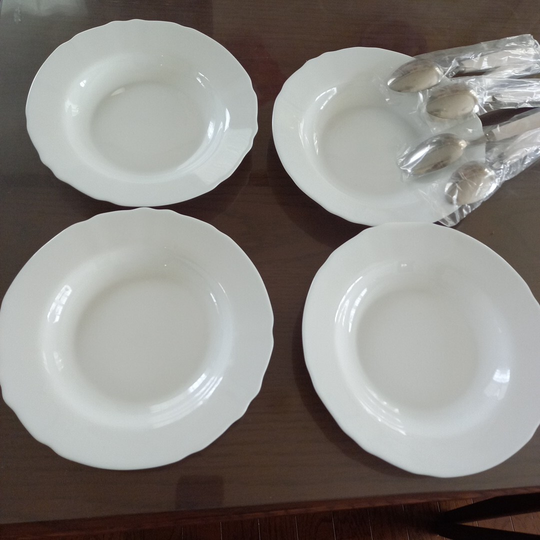 お皿 四点 スプーン 五点 まとめて harmonia セット品の皿一枚利用しているようてす 画像にあるもののみ ゆうパック 80 皿 食器拍卖