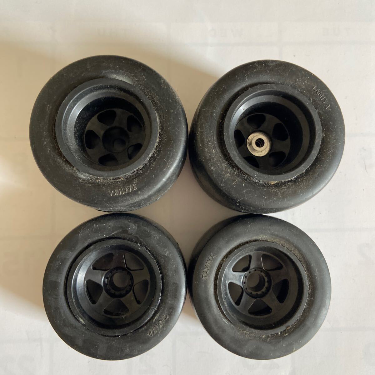 タミヤF1ラジコン ハード&ミディアムタイヤ拍卖