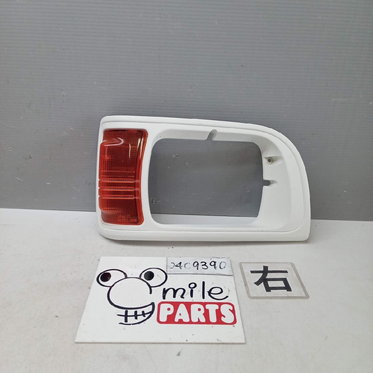 U42T ミニキャブ 純正 右クリアランスランプ(リム付) 2Z5-23-8/24C9390*同梱不可拍卖