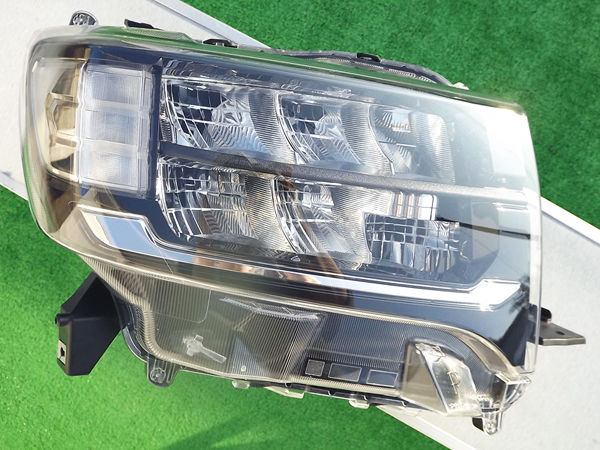 ●準良品,LED,W7230,刻印Q★タント ファンクロスLA650S/LA660S右ヘッドライト★純正,後期,ヘッドランプ,STANLEY★Re:P拍卖