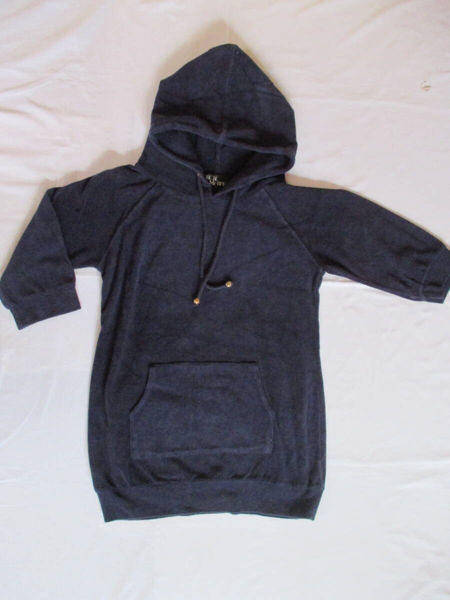 ★CECIL McBEE セシルマクビー★ レディース 紺色パーカー拍卖