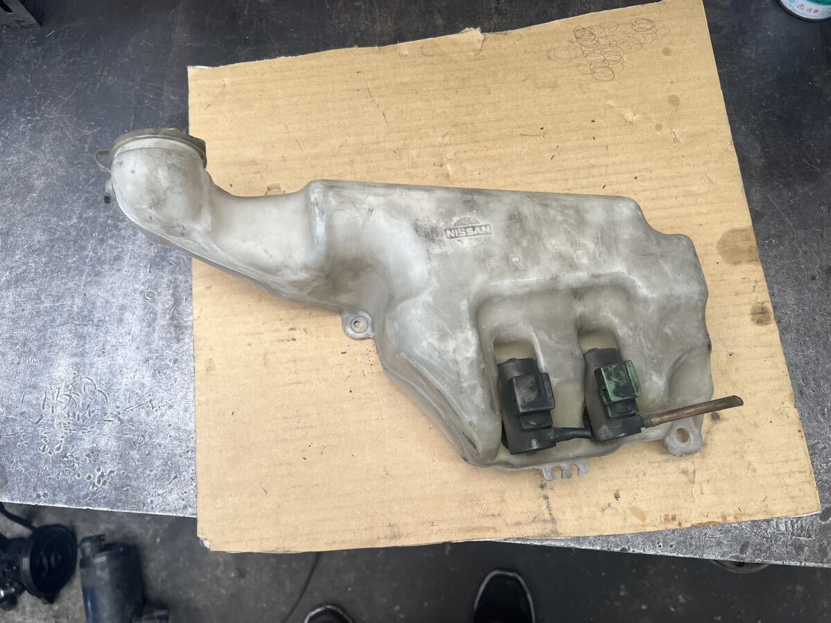 日産純正 スカイラインR32用 ウォッシャータンク。拍卖
