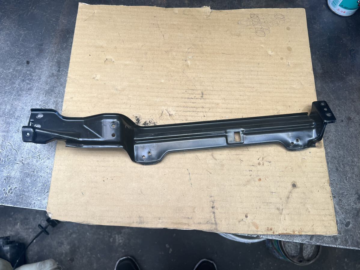 日産純正 スカイラインR32用 グローボックスのステー。拍卖