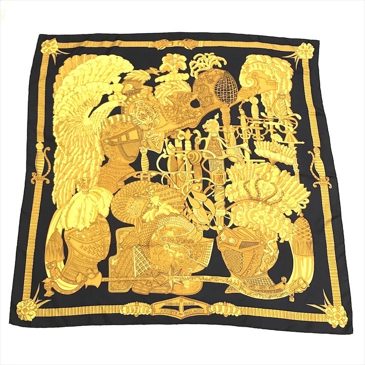 美品 HERMES エルメス 大判 スカーフ シルク 100% カレ90 羽飾りの騎兵兜 レディース k3516拍卖