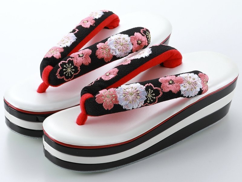 ■振袖用■こっぽり風 かかと高 厚底 刺繍入り ソフト鼻緒 草履 フリーサイズ zh-312-c【成人式 卒業式 ぽっくり】拍卖