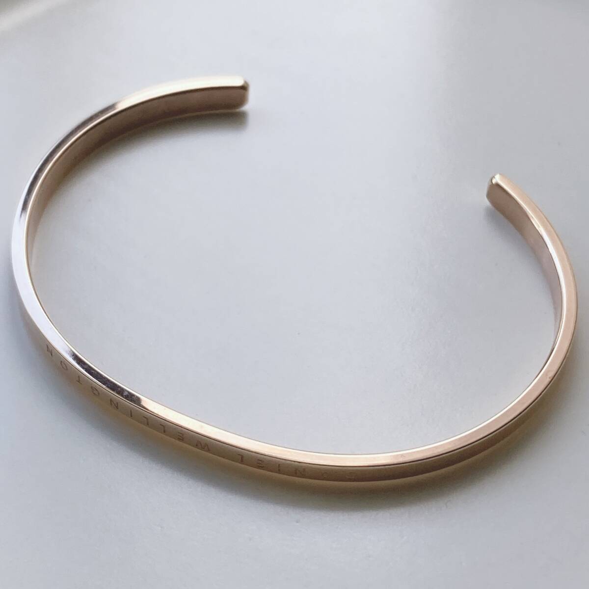 ダニエルウェリントンdaniel wellington クラシックブレスレット ClassicBracelet カフスタイルバングル ローズゴールド 美品 k0783拍卖