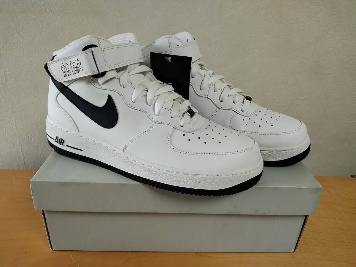10%オフクーポン 5の日 ゾロ目 ゴールドクーポン使用可!限定激レア!新品未使用 NIKE AIR FORCE 1 MID '07 PLAYERS 25周年記念モデル 28cm拍卖