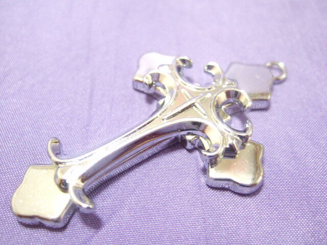 横浜最新 ペンダント中世クロス♪魅惑の十字架 パーツ メンズレディース 送料220円ξbalnξξアクセサリー部品卸し152a拍卖