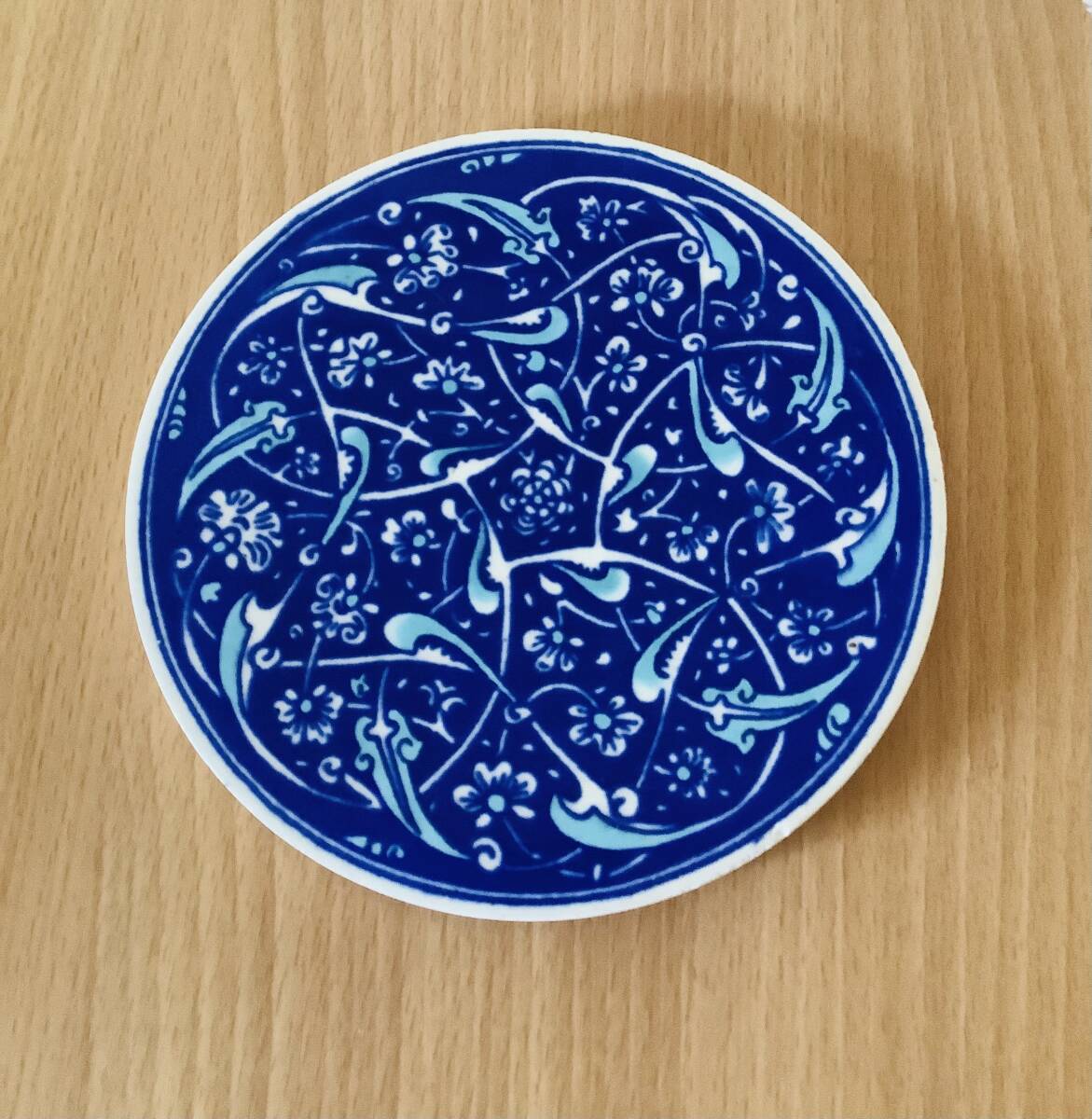 【アンティーク美品】トルコ雑貨 鍋敷き ポットマット トリベット 円形タイル ブルー系 壁掛け キッチン雑貨 敷物 壁飾り拍卖