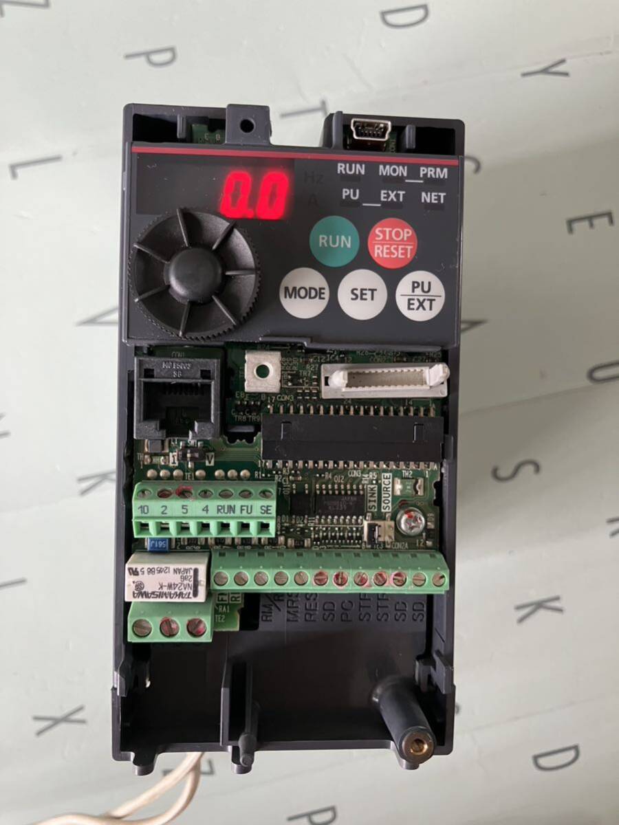 通電確認済三菱電機 インバータ FR-E720-0.75K(現状)拍卖