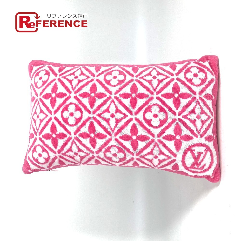 美品 LOUIS VUITTON ルイヴィトン M01371 クッションモノグラム フラワータイル ピロー 枕 インテリア クッション ピンク 【中古】拍卖