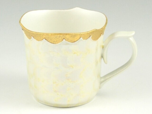 SA有田焼! ☆ゴールド松葉吹マグカップ☆ 新品 紅茶 コーヒー ミルク ラテ カプチーノ エスプレッソ 茶器 ギフト拍卖