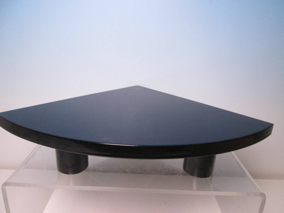 ☆真塗 扇面形 飾り台 小 紙箱付 未使用品 黒塗り拍卖