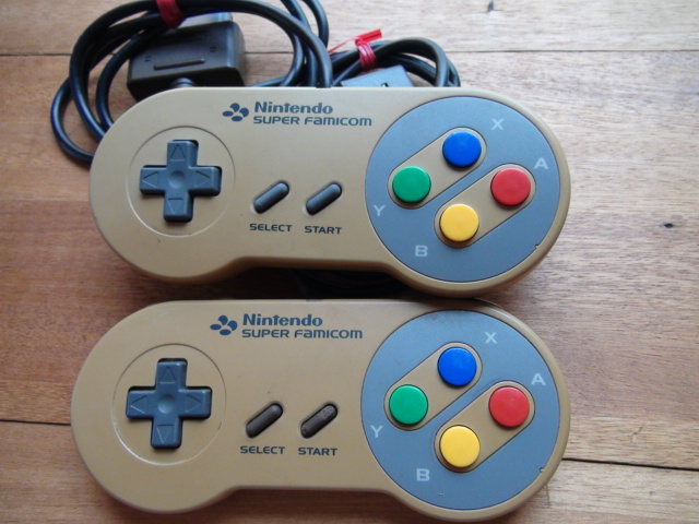 スーパーファミコン コントローラー2個 ジャンク品拍卖