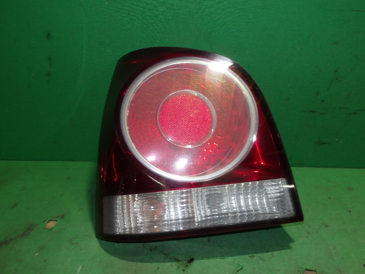 【C】フォルクスワーゲン ポロ 9NBKY 純正 左テール AL62464拍卖