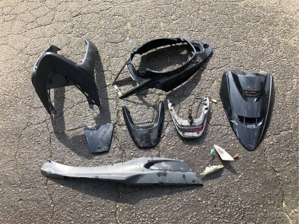 54770■ スーパージョグZR SA13J (013番台〜) フロント ボディ シート下カウル スポイラー ウインカー モール アンダー カバー拍卖