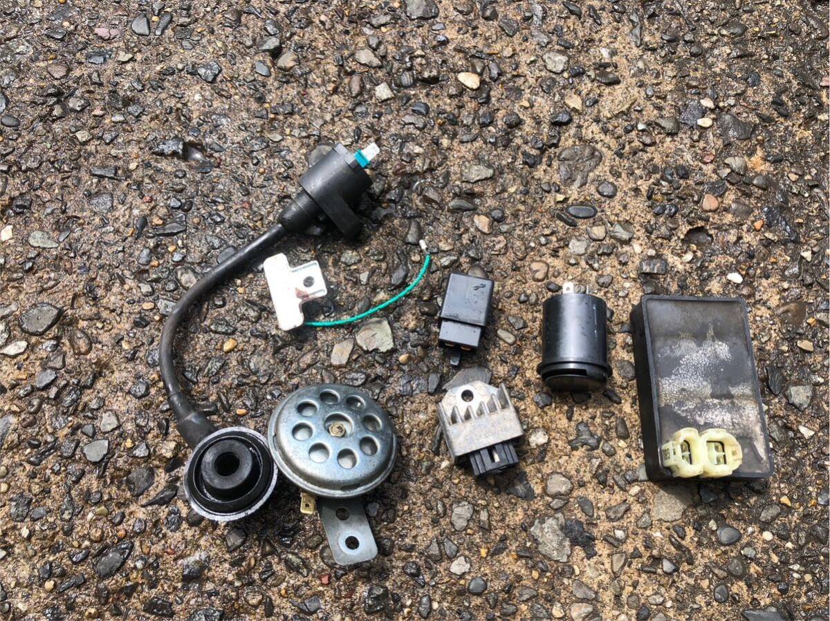 54784■ ホンダ ライブディオ AF34 (1008番台〜) 前期 実働 CDI イグニッションコイル レギュレーター ウインカー スターター CI649拍卖