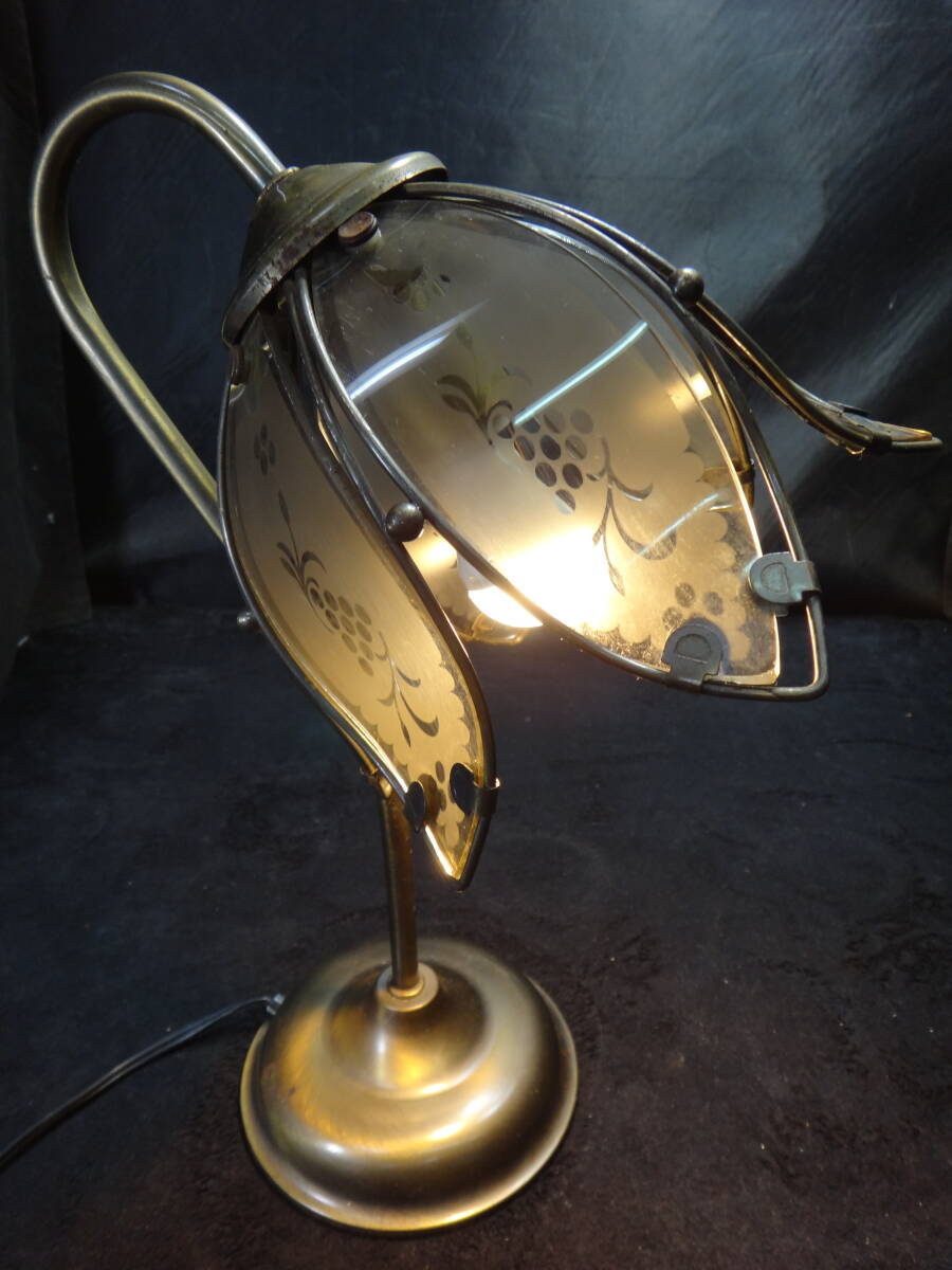 ふ799.【レトロ】卓上ランプ フラワー ガラスシェード ナイトスタンド 1991年製拍卖