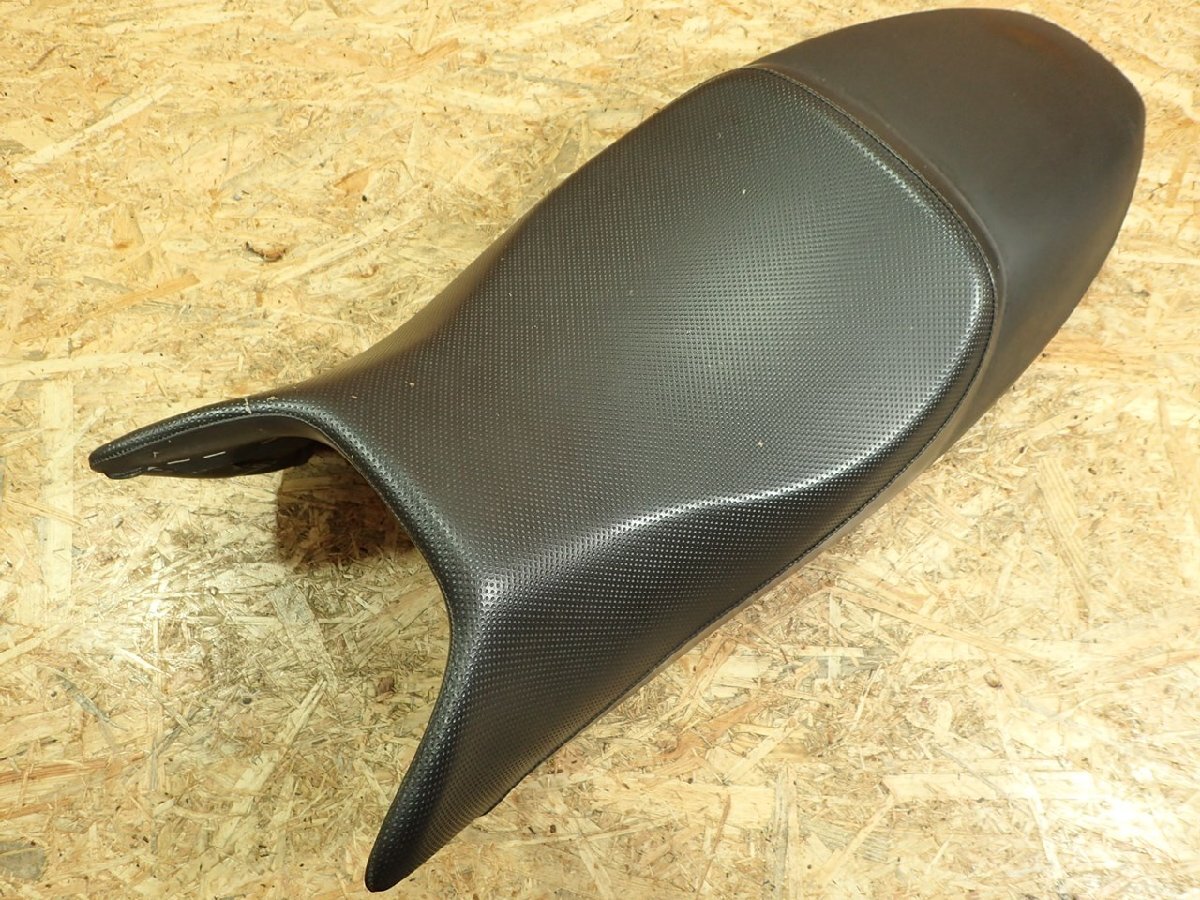 【送料Lサイズ】Ducati ZDMM416AA6B093*** モンスターS2R1000 シート 検.( MS2R1000 20248 6 馬143拍卖